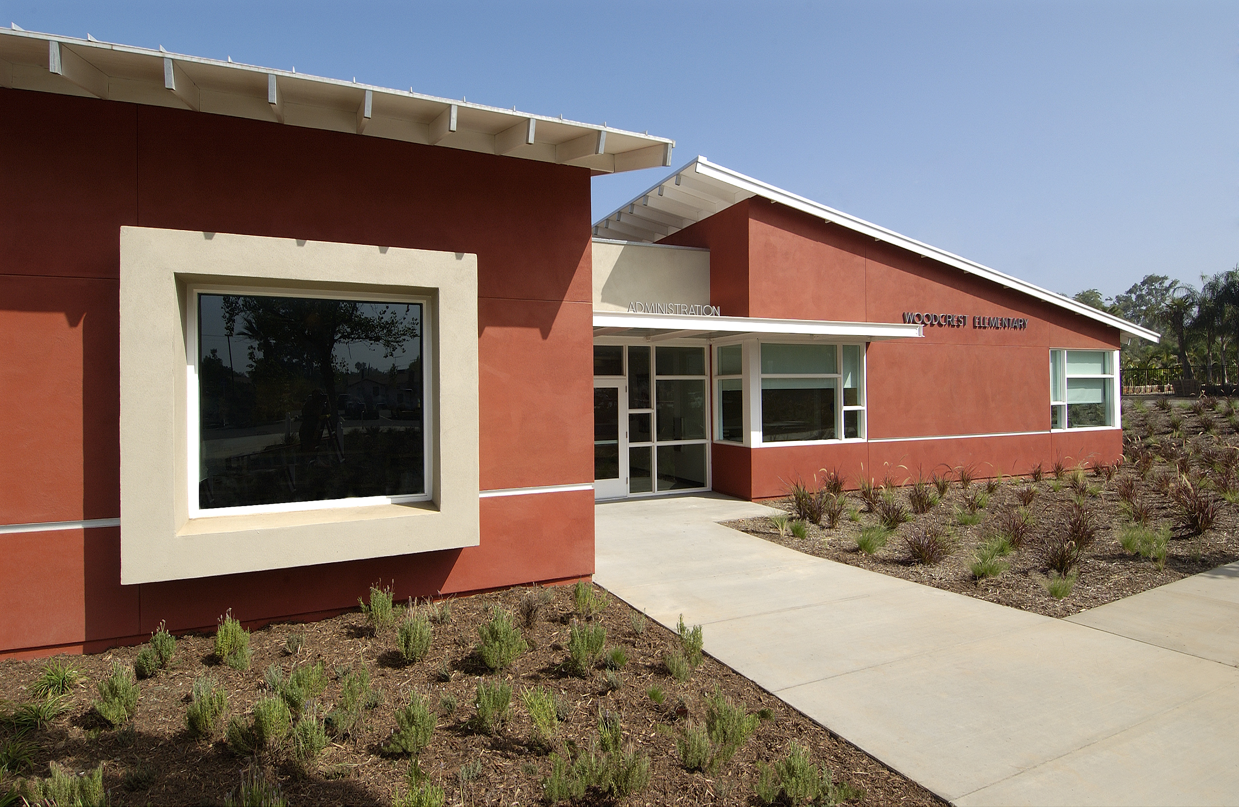 WOODCREST ELEMENTARY